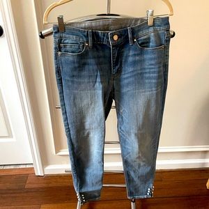 Pearl Appliqué Cropped Jeans